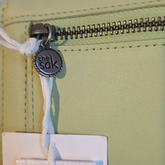 THE SAK NWT Fernwood Key Lime Large Leather Wallet - Picture 7 of 14